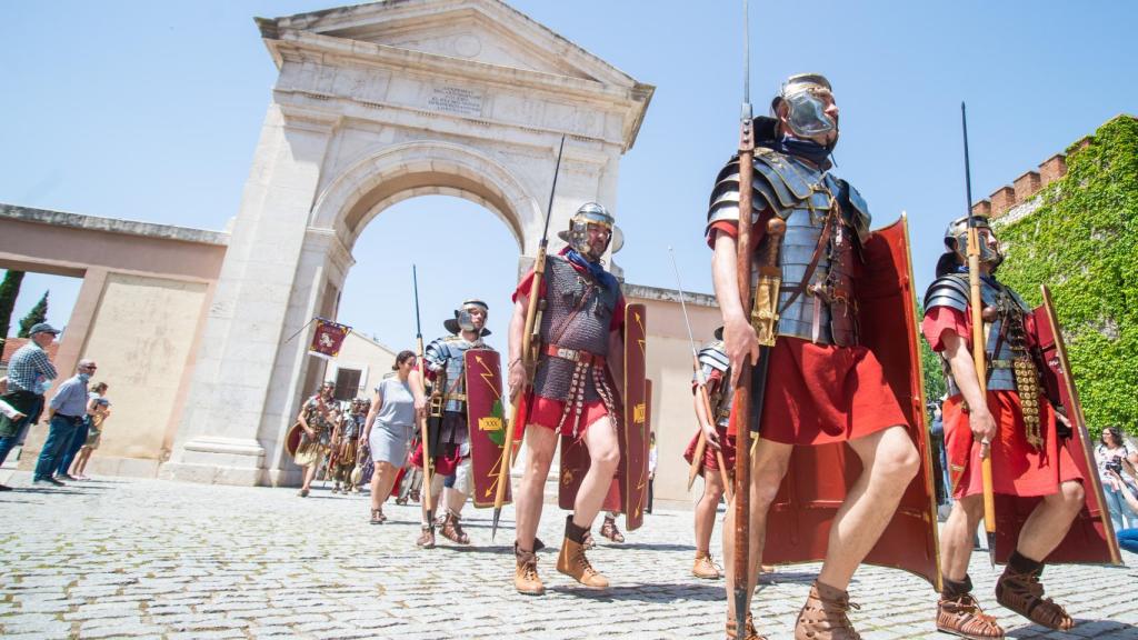Imágenes de la legión romana en Alcalá de Henares.