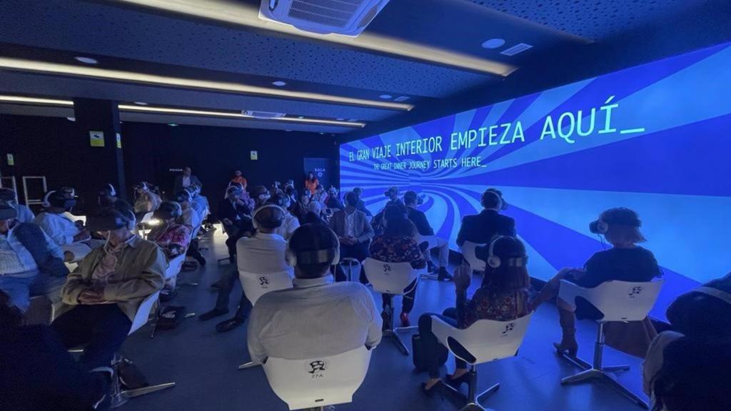 La sala de realidad virtual.