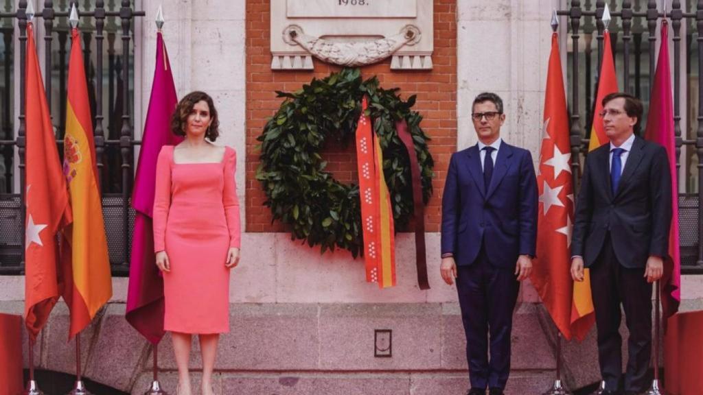 Ayuso, Bolaños y Martínez Almeida, en una celebración del 2 de mayo.