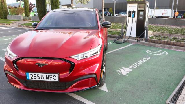 Prueba del Ford Mustang Mach-e con la versión de 350 CV y 98 kWh de batería.