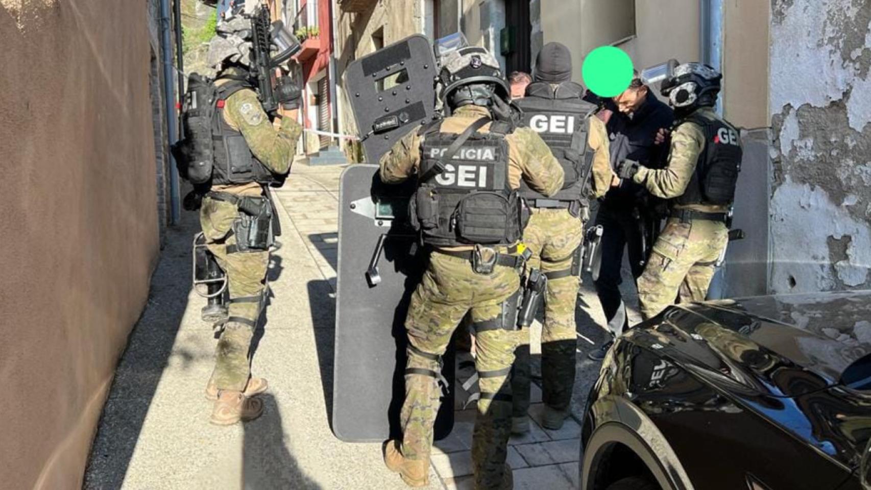 División de Investigación Criminal de los Mossos busca al autor de los hechos.