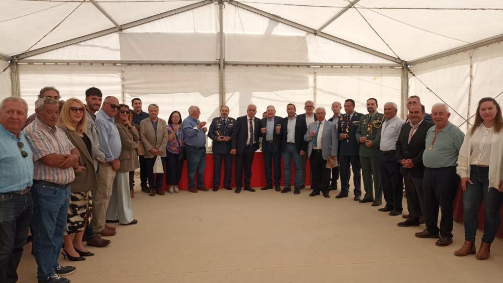 Todo un elenco de alcaldes de la comarca y políticos de acá y de allá
