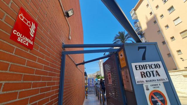 Una de las 'columnas secas' de un inmueble elegido para su comprobación.