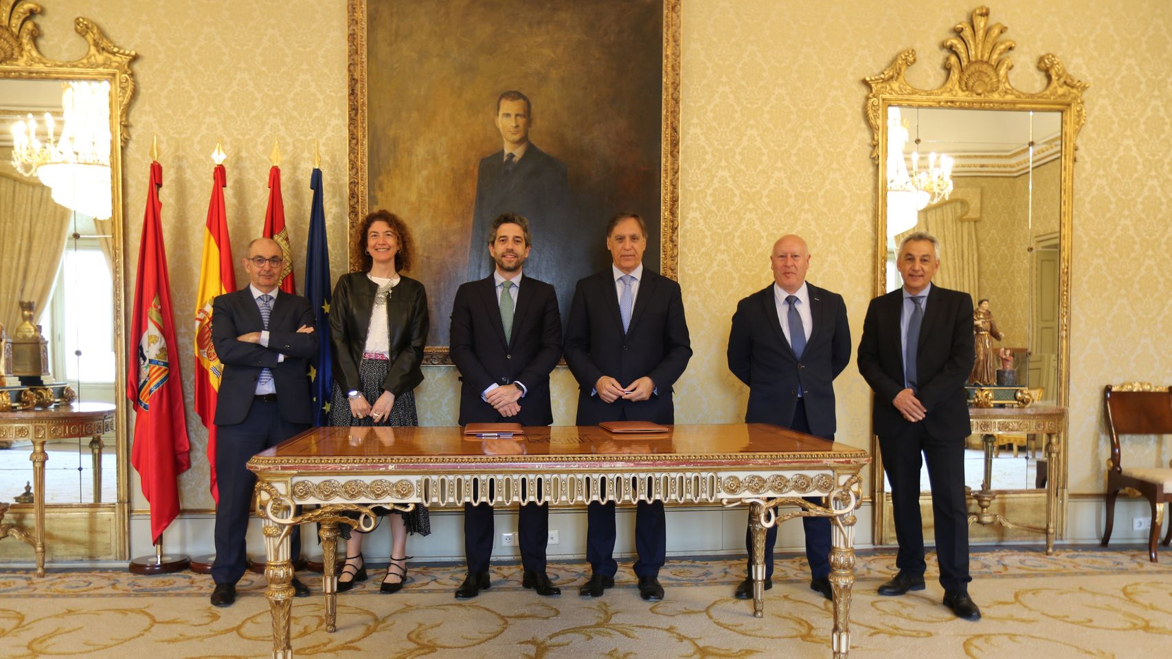 Firma del convenio entre el Ayuntamiento de Salamanca e Iberaval