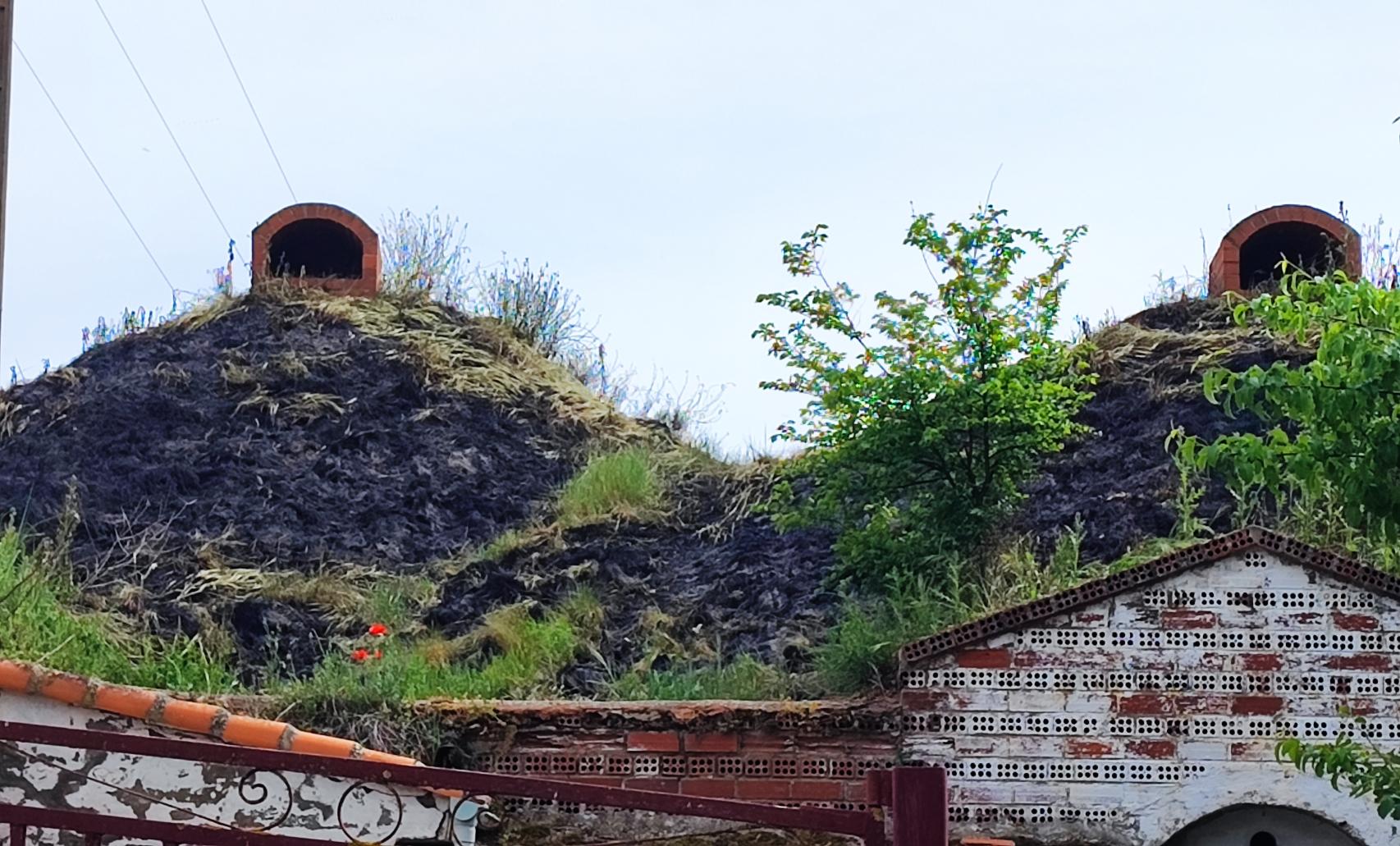 Bodegas de Valencia de Don Juan calcinadas tras el incendio