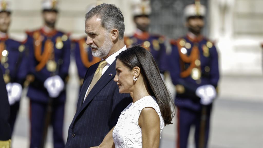 Los pendientes que ha lucido la Reina.