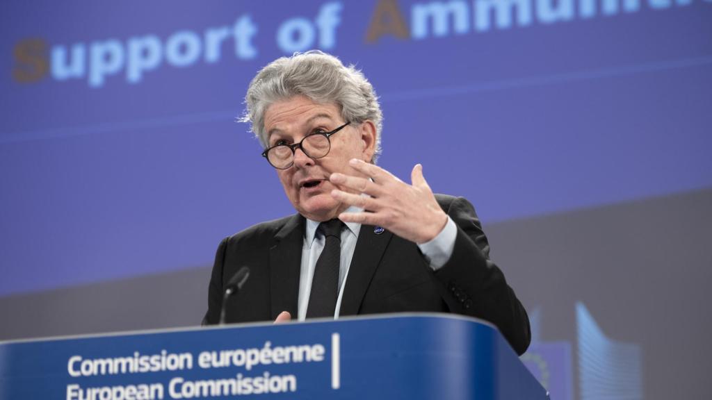 El comisario de Mercado Interior, Thierry Breton, durante la rueda de prensa de este miércoles