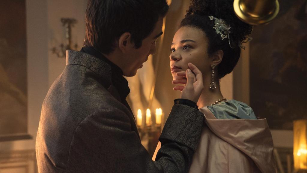 Fotograma del segundo episodio de 'La reina Carlota: una historia de los Bridgerton'.