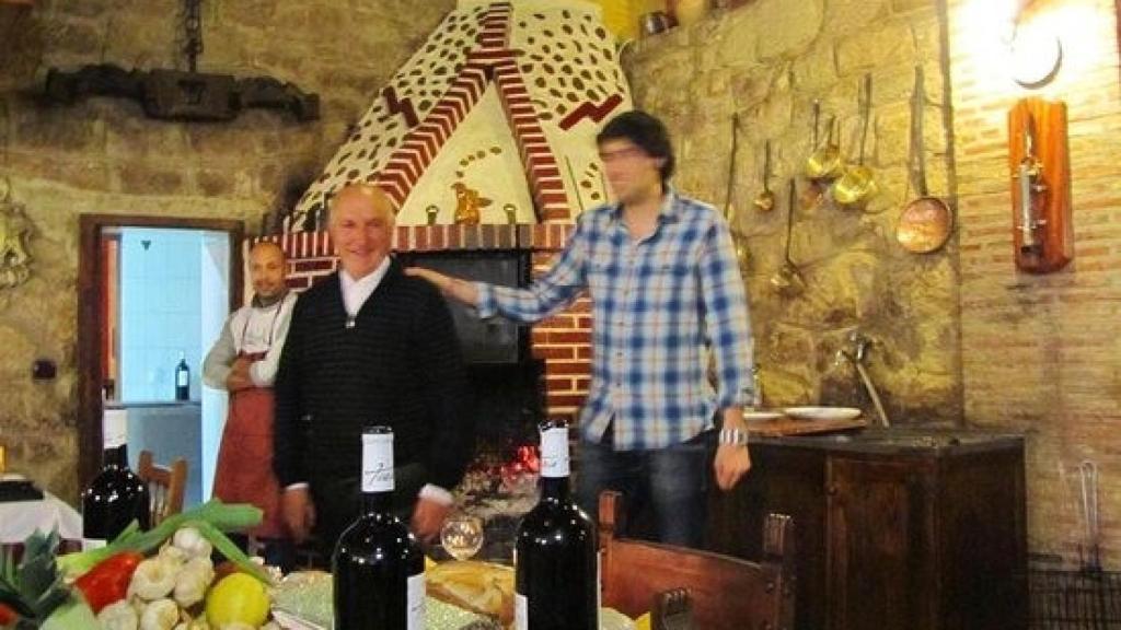 Imagen de Guillermo en el interior de su restaurante.