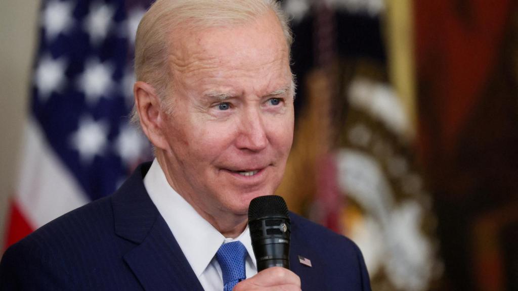 Joe Biden, en la entrega del trofeo de Comandante en Jefe a los Halcones de las Fuerzas Aéreas, el 28 de abril.