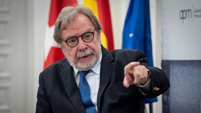 Juan Luis Cebrián,  expresidente de Prisa y expresidente de honor y primer director de El País.