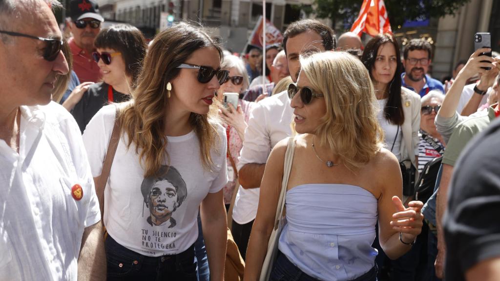 La ministra Irene Montero y la vicepresidenta Yolanda Díaz, en la manifestación del 1 de Mayo en Madrid.