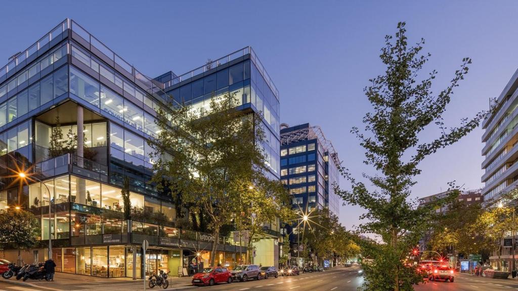 Uno de los edificios de oficinas diseñado por el estudio Ortiz.León.