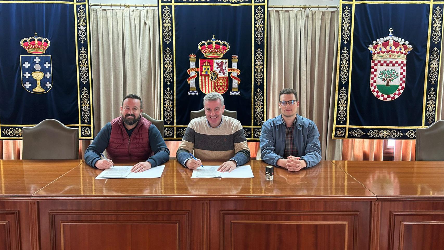 Firma del convenio de colaboración.