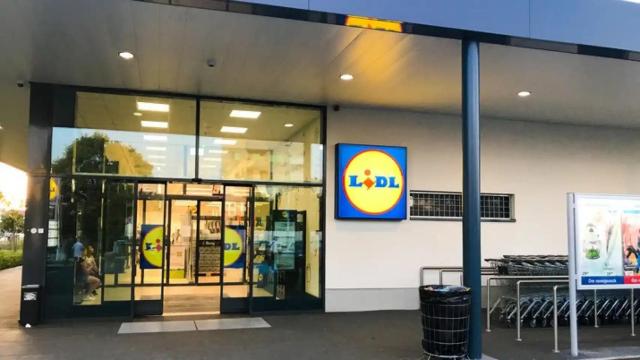 Fachada de un supermercado Lidl.