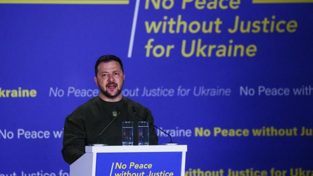 Zelenski este jueves durante su visita a La Haya, en Países Bajos.