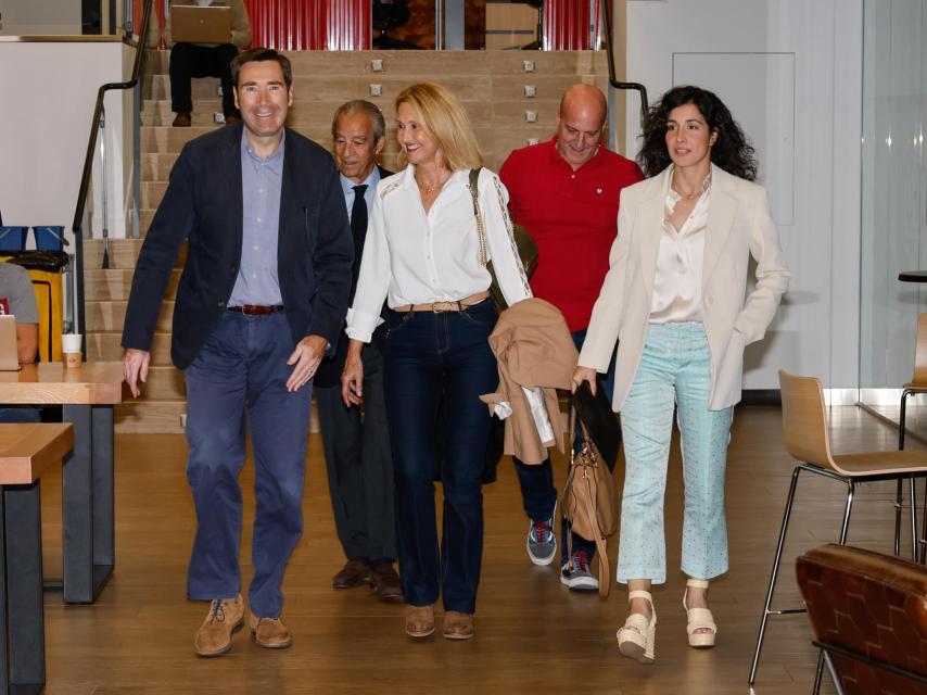 Xisca Perelló junto a la madre de su marido, la presidenta de la Fundación, Ana María Perera.