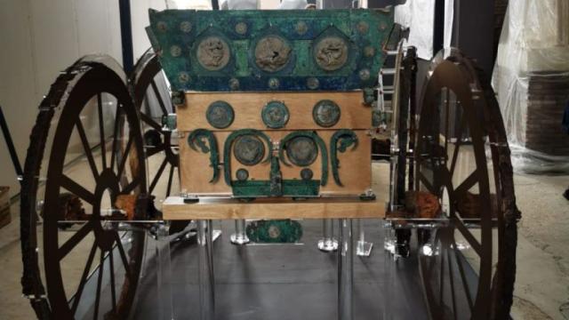 Restauración del carro descubierto en Pompeya. Foto: Parque Arqueológico de Pompeya