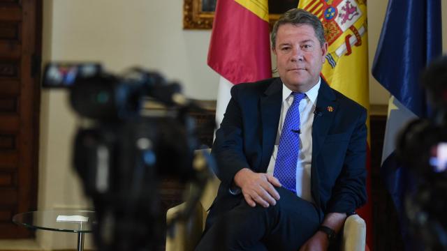 Emiliano García-Page durante la entrevista.