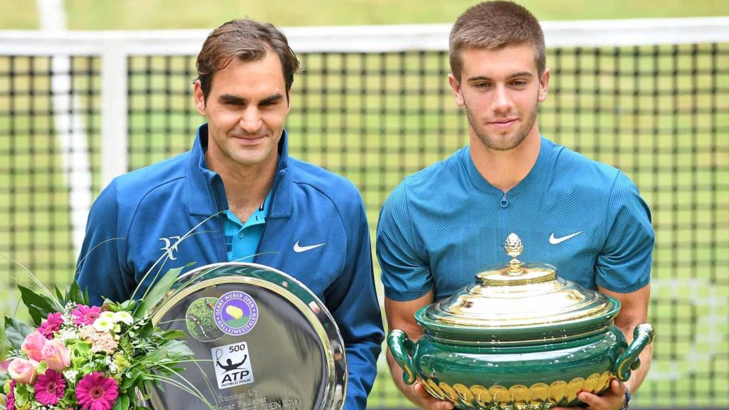 Borna Coric, tras ganar a Roger Federer en la final del ATP de Halle 2018