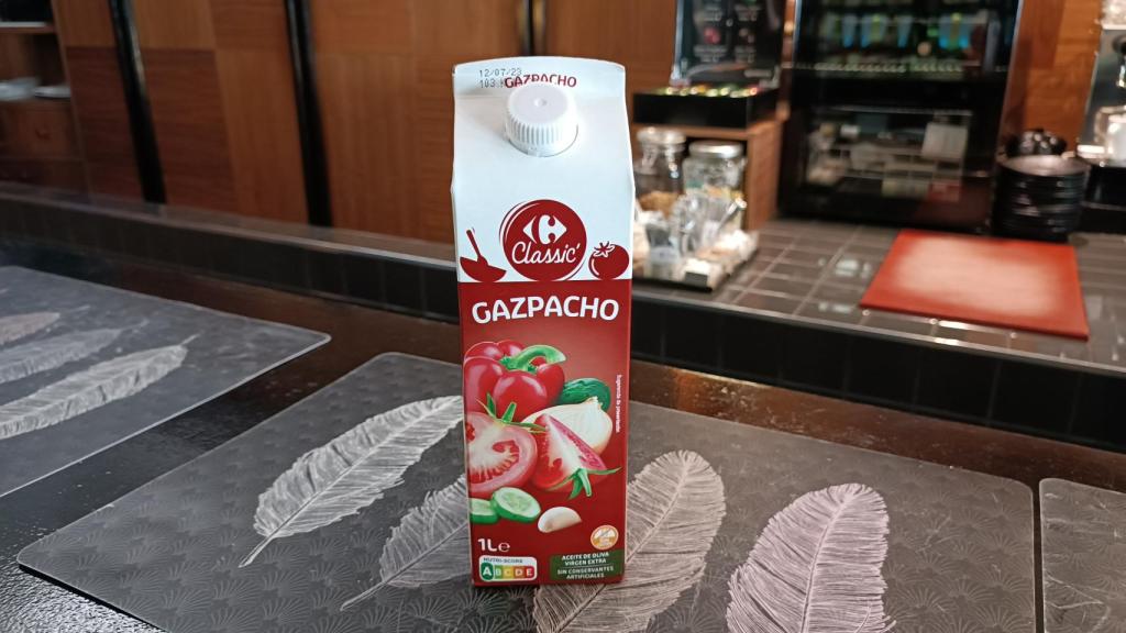 El bote de gazpacho de Carrefour.