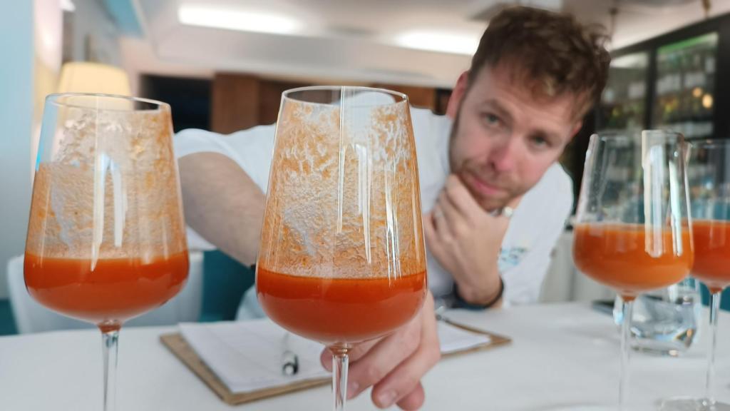 Jose Calleja, explicando la falta de integración de los ingredientes del gazpacho de Carrefour.