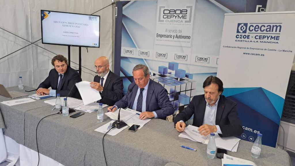 Reunión de la junta directiva de CECAM en Tarancón (Cuenca).