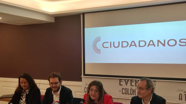 Pablo Vicente, Soraya Rodríguez y Luis Manuel Torres durante la presentación