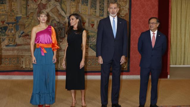 Verónica Alcocer, la reina Letizia, el rey Felipe y Gustavo Petro.