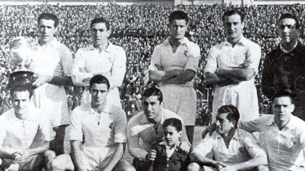 La plantilla del Real Madrid con un título de la Copa de España
