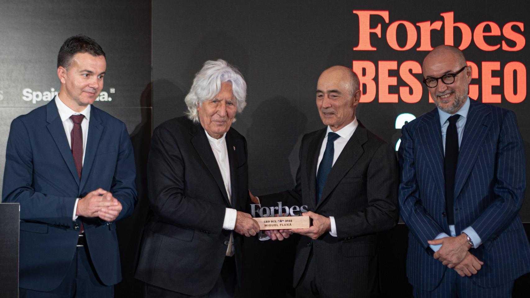 Héctor Gómez, ministro de Industria Turismo y Comercio; Miguel Fluxá, presidente de Iberostar; Rafael del Pino, presidente de Ferrovial y Andrés Rodríguez, presidente de Spainmedia.