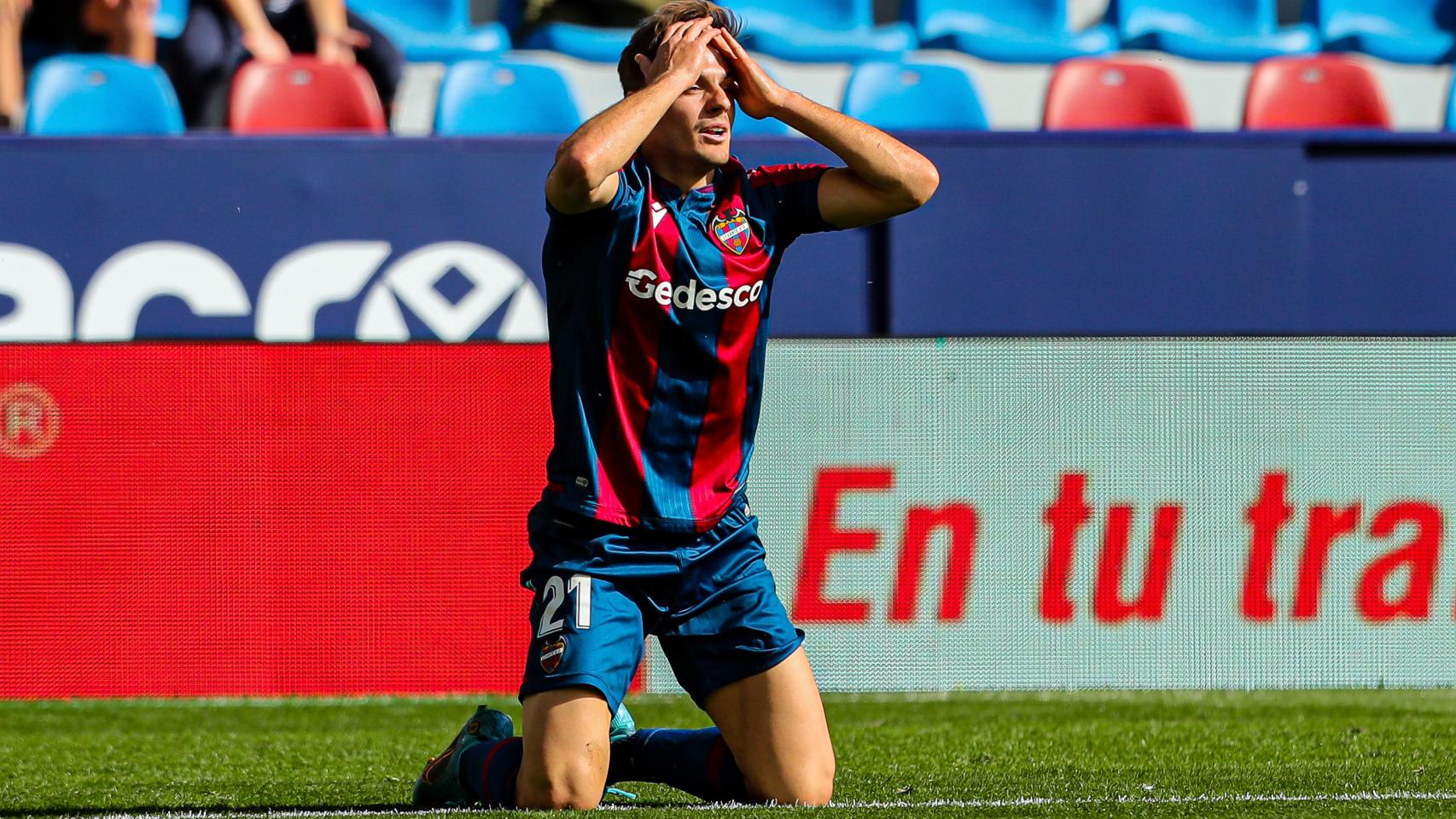 Gedesco patrocinó al Levante UD en la temporada 2021/2022.
