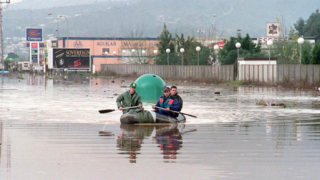 Inundación del polígono industrial Guadalhorce de Málaga a finales de los años 90.