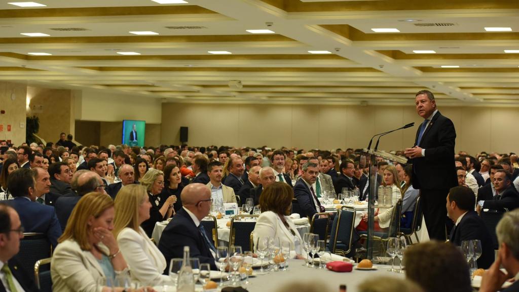 García-Page durante su intervención en la cena de hermandad organizada por Eurocaja Rural.