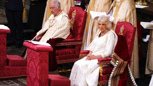 Los reyes Carlos III y Camila en la Abadía de Westminster.