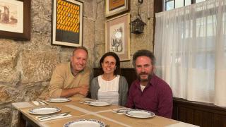 Alfonso, Clara y Andrés, hermanos de Domingo Villar.