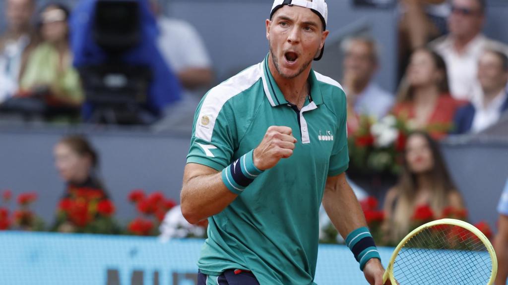 Struff celebra un punto en la final ante Alcaraz.