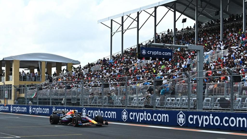 Verstappen liderando el GP de Miami.