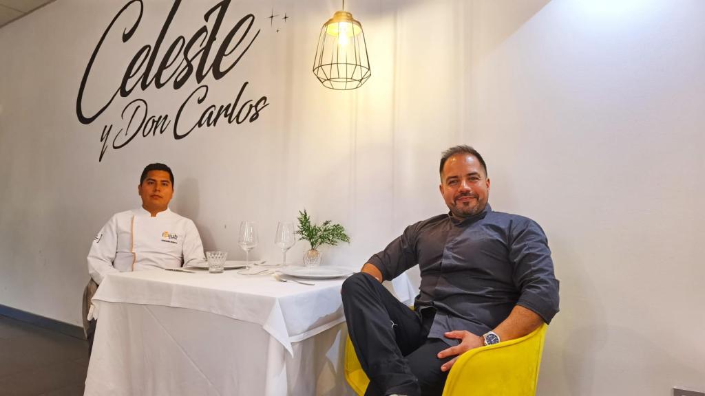 Jorge Jurado, derecha, y su ayudante Fernando Berrutti.
