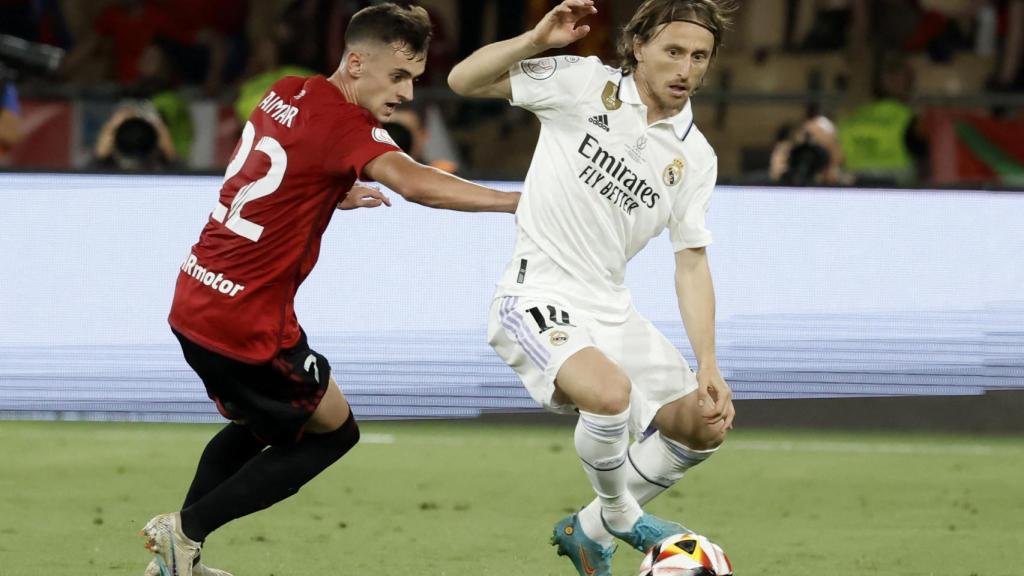 Luka Modric, con el balón en la final.
