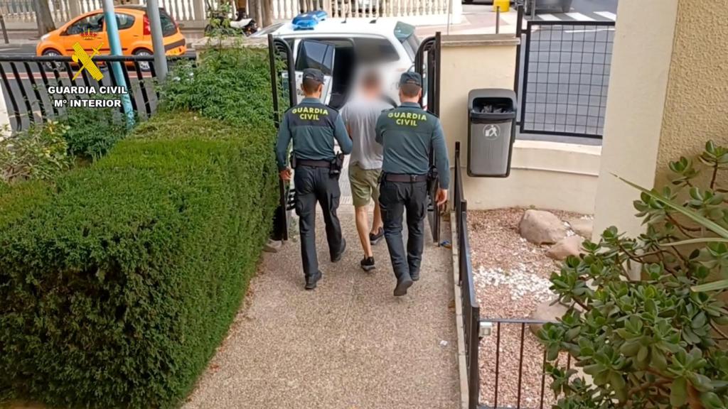 El detenido por la Guardia Civil.