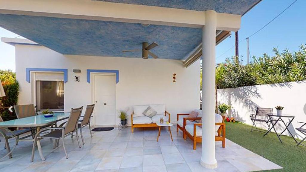 Pequeña villa para cuatro personas en Denia.