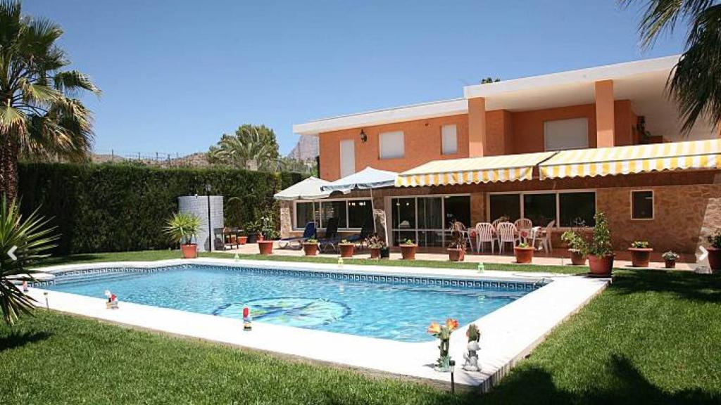 Villa situada en Villajoyosa.