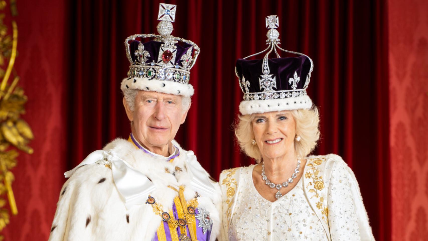 Los reyes Carlos y Camila
