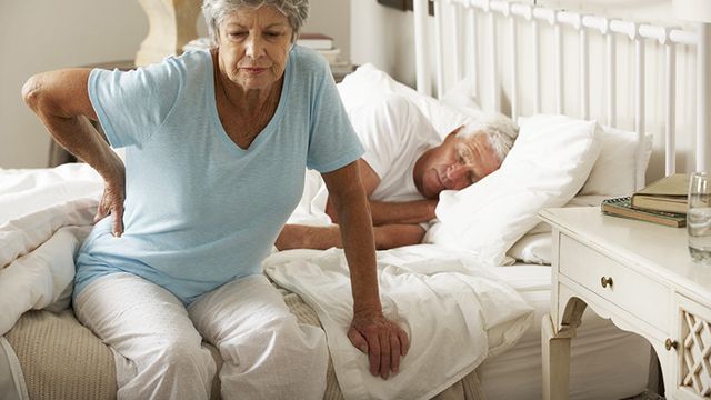 Una mujer con fibromialgia en una imagen de archivo.
