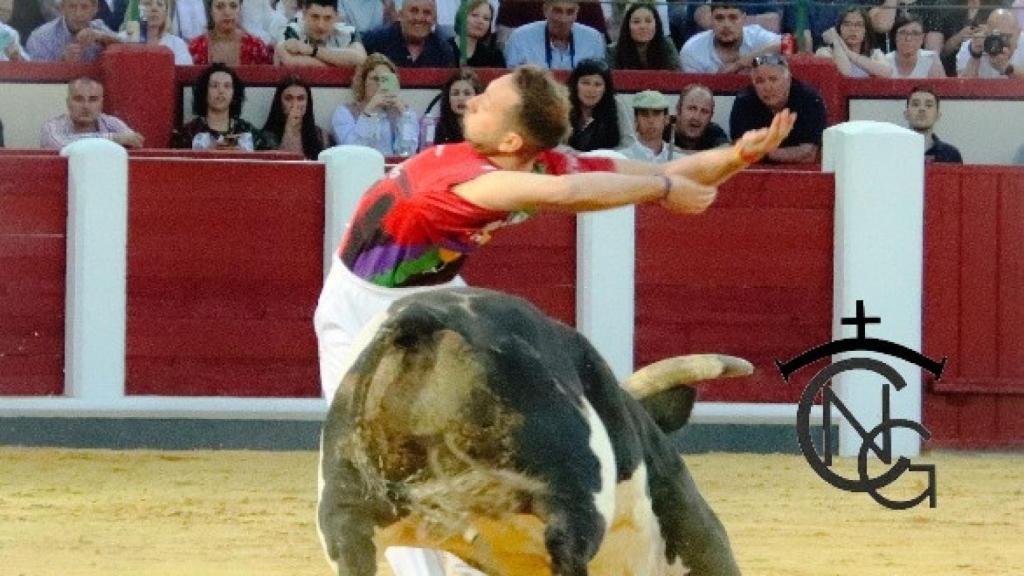 Pablo Martín 'Guindi' en uno de sus recortes, fue el triunfador de la tarde