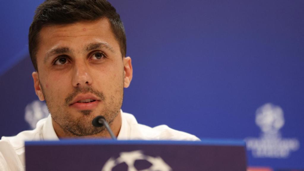 Rodri Hernández, en rueda de prensa con el Manchester City de la Champions League