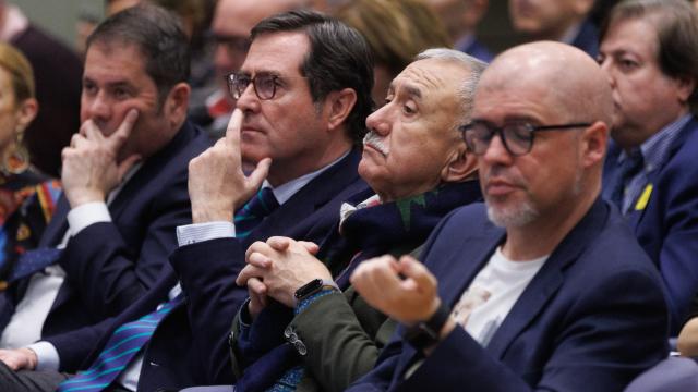 (I-D) El presidente de CEPYME, Gerardo Cuerva; el presidente de la CEOE, Antonio Garamendi; el secretario general de UGT, Pepe Álvarez, y el secretario general de CCOO, Unai Sordo, durante el acto de presentación del Acuerdo de Diálogo Social de febrero de 2023.