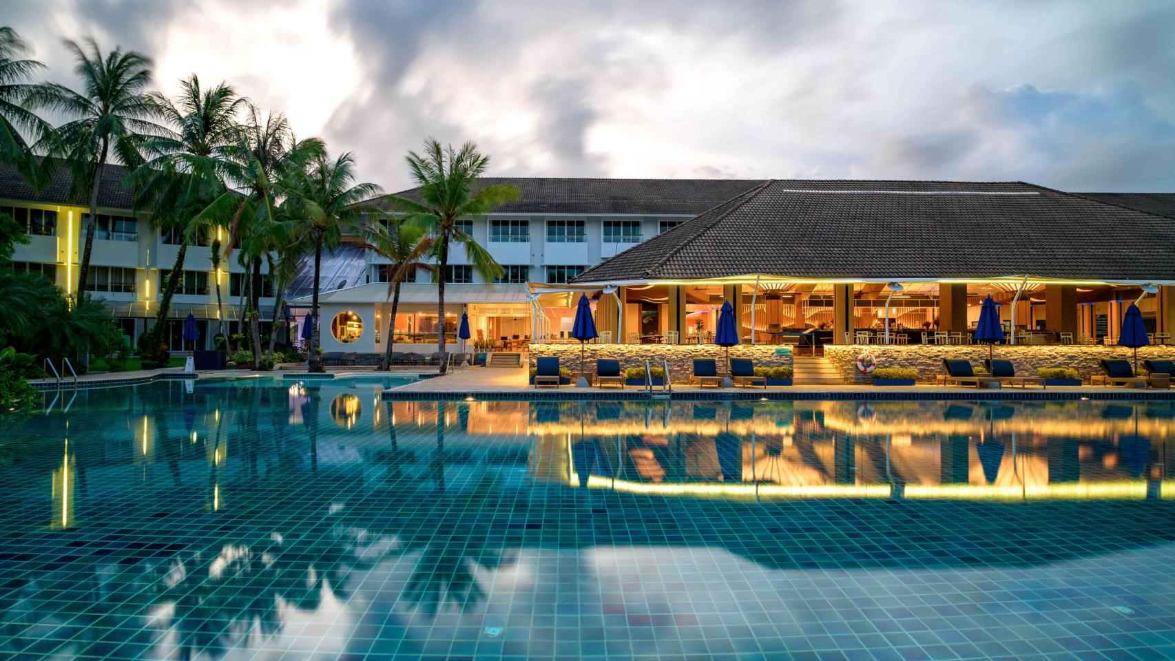 NH Boat Lagoon Phuket Resort.