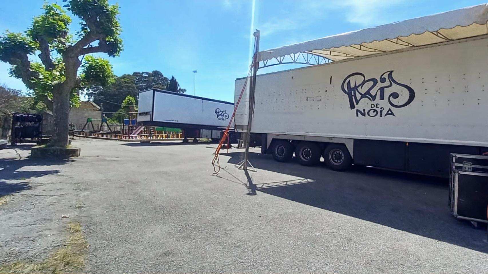 Lugar del accidente antes del montaje del escenario para la actuación.